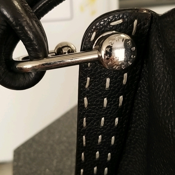 BCBG MAX AZRIA Italian Black Leather Signature Hobo Satchel Handbag Purse - Picture 5 of 8